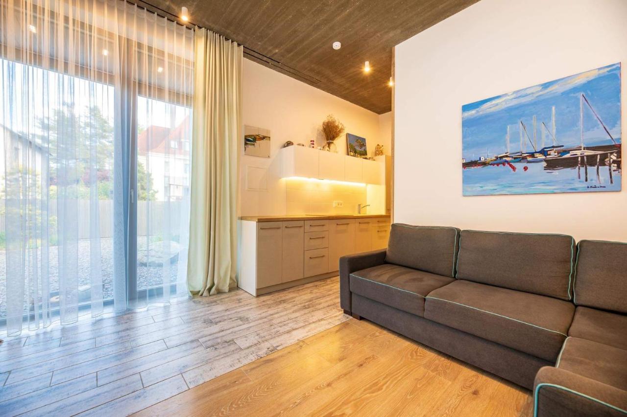 Su Terasa Jaukus Apartamentas, Tik Vienas بالانغا المظهر الخارجي الصورة