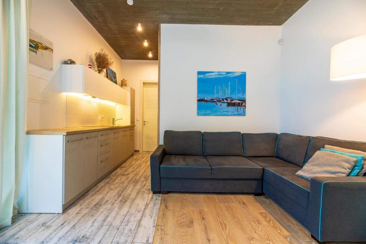 Su Terasa Jaukus Apartamentas, Tik Vienas بالانغا المظهر الخارجي الصورة